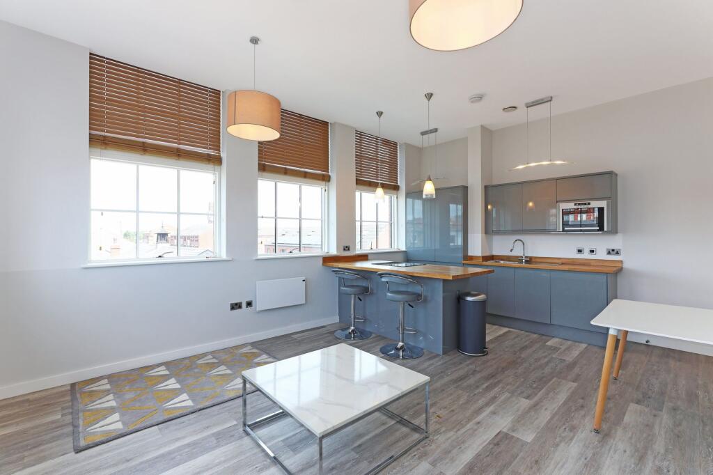 1 bed 1st Floor Flat for rent in Morley. From Shaun Mellor Property - Morley