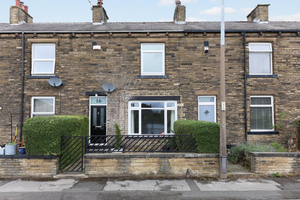 2 bed Mid Terraced House for rent in Birkenshaw. From Shaun Mellor Property - Morley