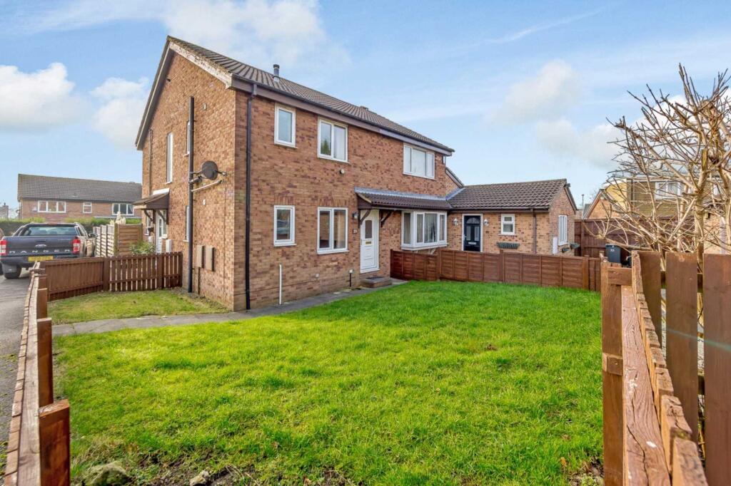 1 bed End of Terrace for rent in West Ardsley. From Shaun Mellor Property - Morley