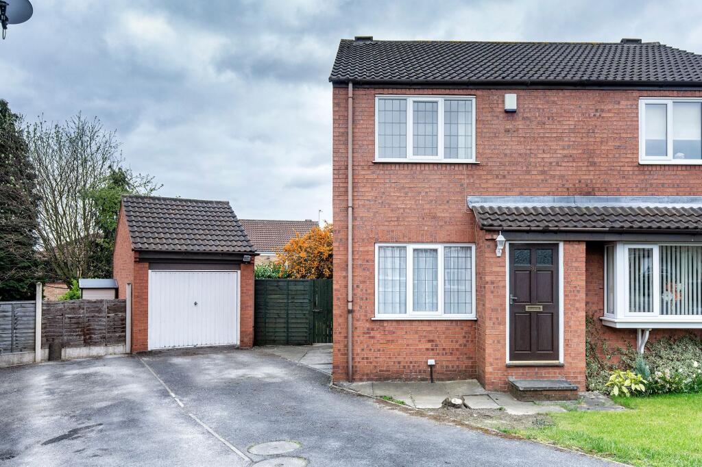 2 bed Semi Detached for rent in Morley. From Shaun Mellor Property - Morley