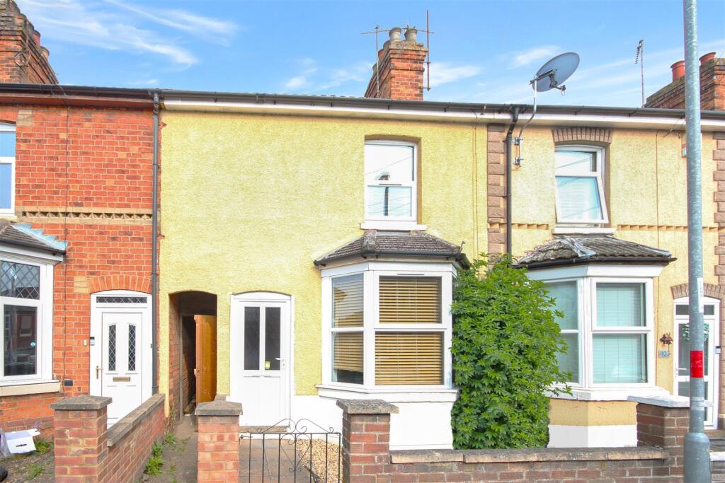 2 bed Mid Terraced House for rent in Rushden. From Simpson & Weekley - Rushden
