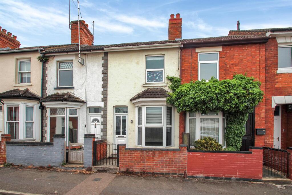 2 bed Mid Terraced House for rent in Rushden. From Simpson & Weekley - Rushden