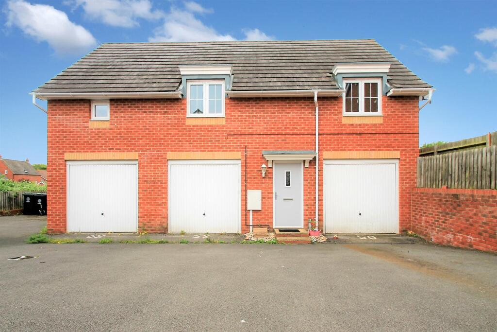 2 bed Coach House for rent in Rushden. From Simpson & Weekley - Rushden