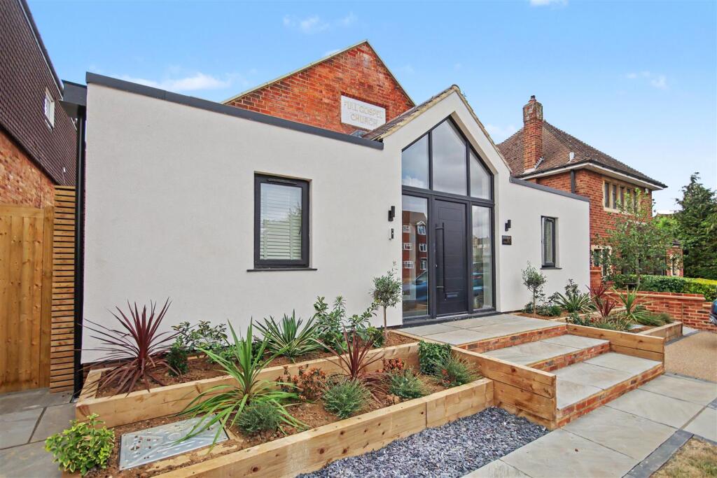 4 bed Studio for rent in Rushden. From Simpson & Weekley - Rushden