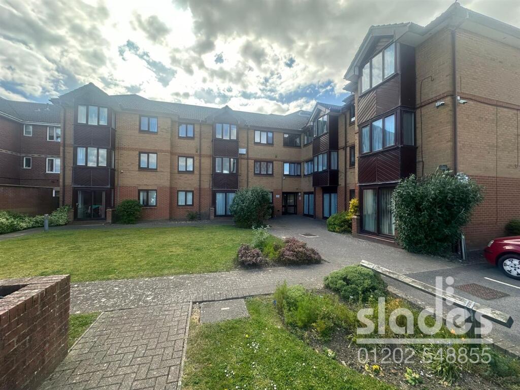 1 bed Apartment for rent in Bournemouth. From Slades - Winton Banks