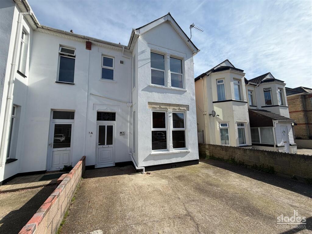 2 bed 1st Floor Flat for rent in Bournemouth. From Slades - Winton Banks