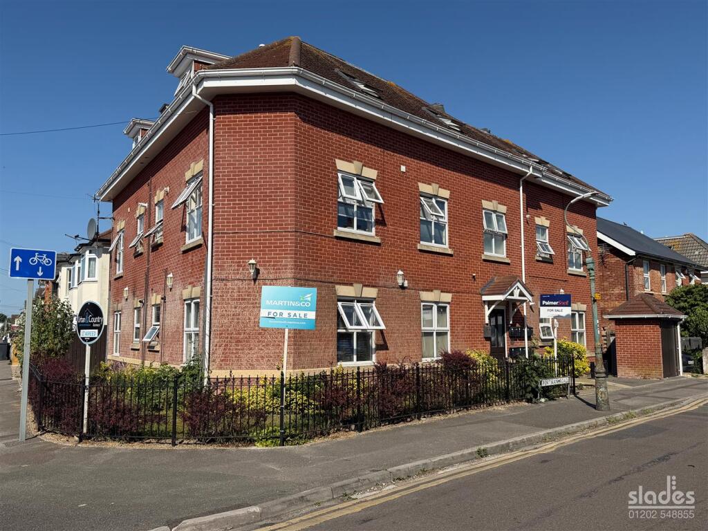 1 bed 1st Floor Flat for rent in Bournemouth. From Slades - Winton Banks