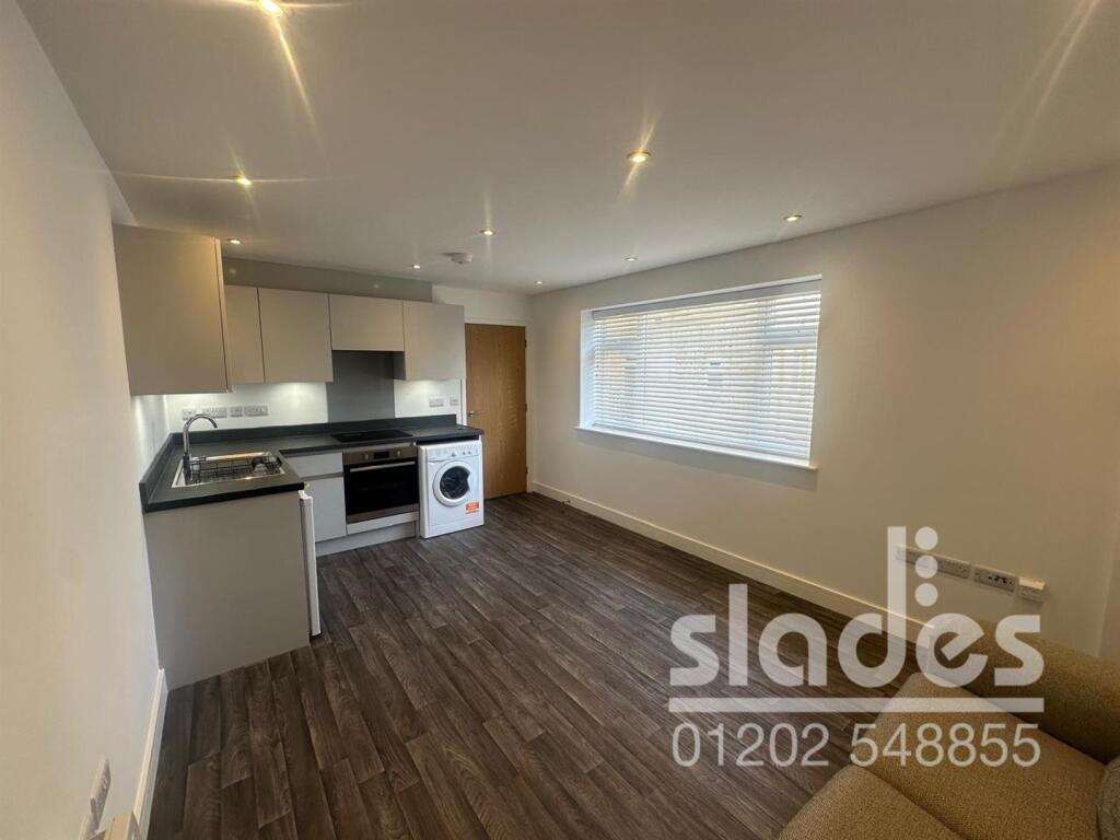 1 bed 1st Floor Flat for rent in Bournemouth. From Slades - Winton Banks