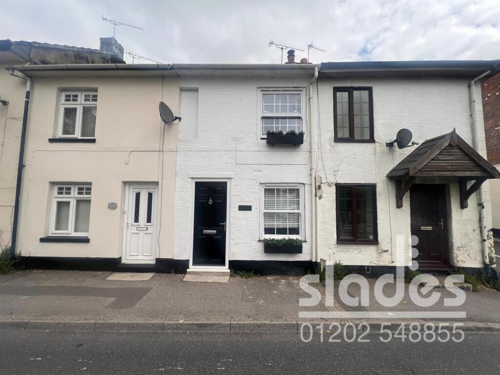 1 bed Mid Terraced House for rent in Ringwood. From Slades - Winton Banks