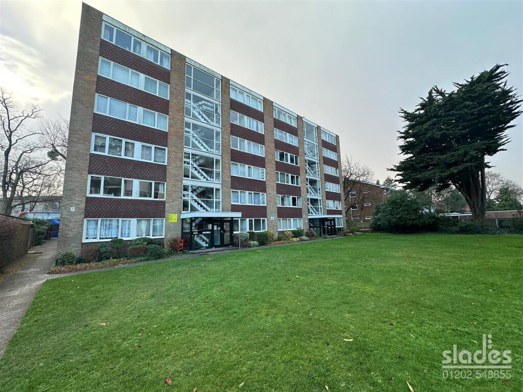 2 bed 1st Floor Flat for rent in Bournemouth. From Slades - Winton Banks 2 bed 1st Floor Flat for rent in Bournemouth. From Slades - Winton Banks