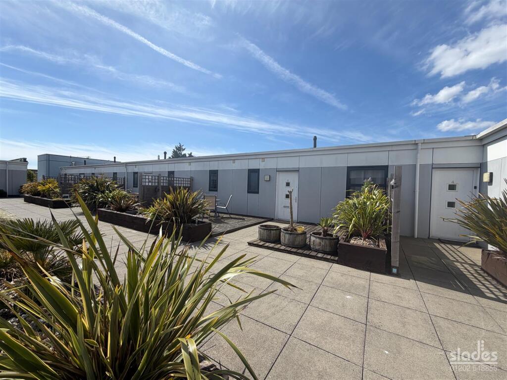 3 bed Apartment for rent in Bournemouth. From Slades - Winton Banks