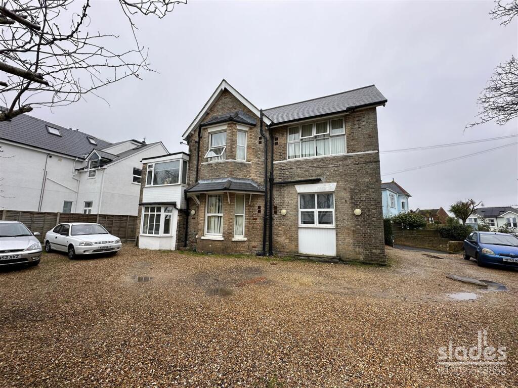 4 bed Studio for rent in Bournemouth. From Slades - Winton Banks