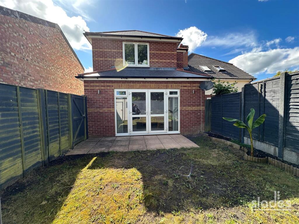 2 bed 1st Floor Flat for rent in Bournemouth. From Slades - Winton Banks