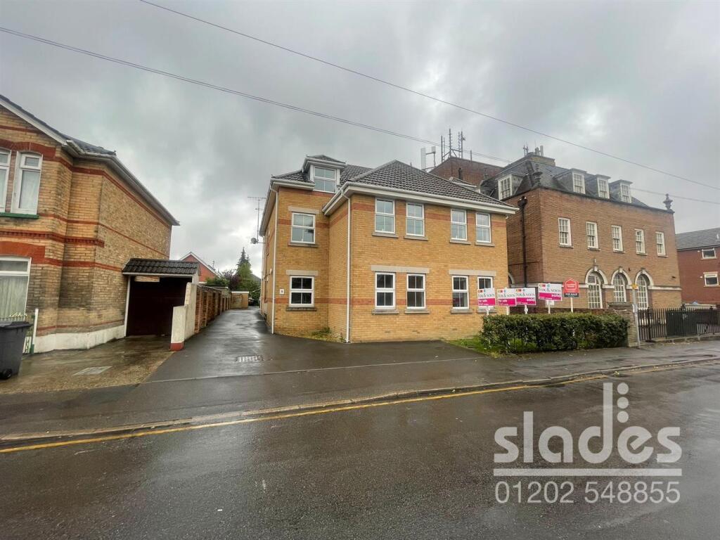 2 bed 1st Floor Flat for rent in Bournemouth. From Slades - Winton Banks