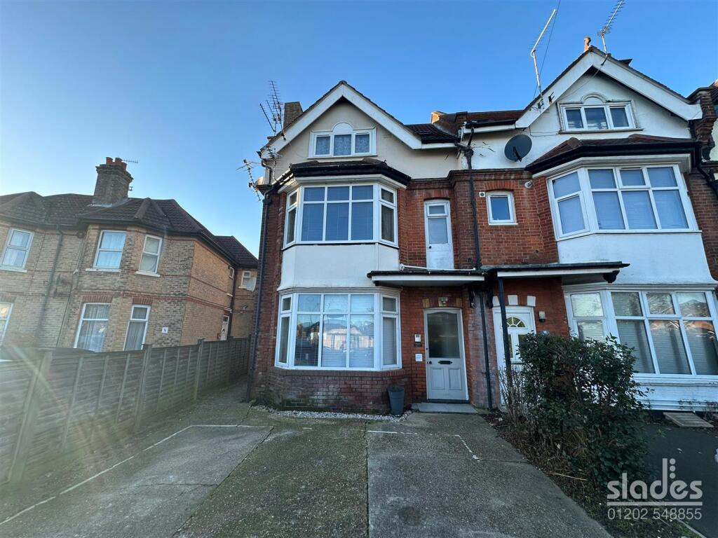 1 bed 1st Floor Flat for rent in Bournemouth. From Slades - Winton Banks