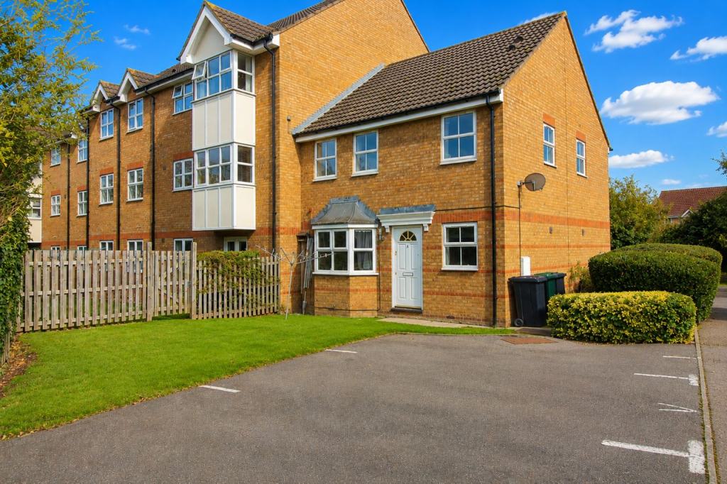 2 bed Cluster Home for rent in Biggleswade. From Satchells Estate Agents - Biggleswade