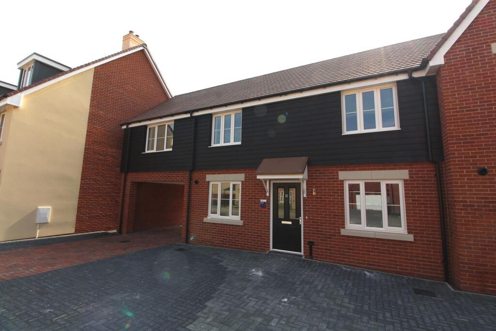 2 bed Coach House for rent in Biggleswade. From Satchells Estate Agents - Biggleswade