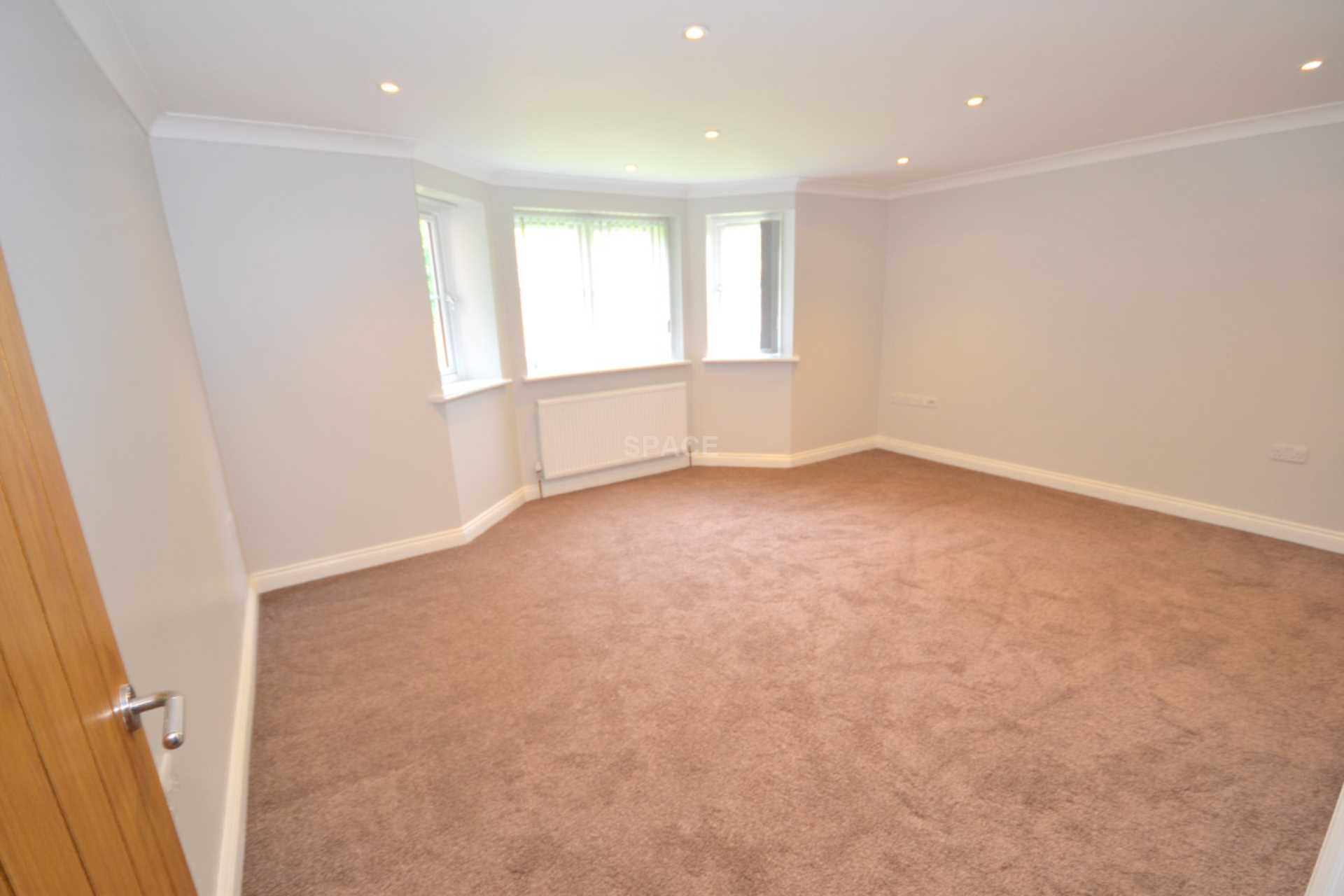 2 bed Flat for rent in Reading. From Space