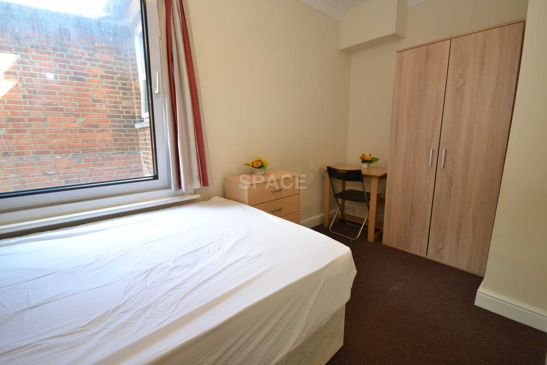 1 bed House Share for rent in Reading. From Space