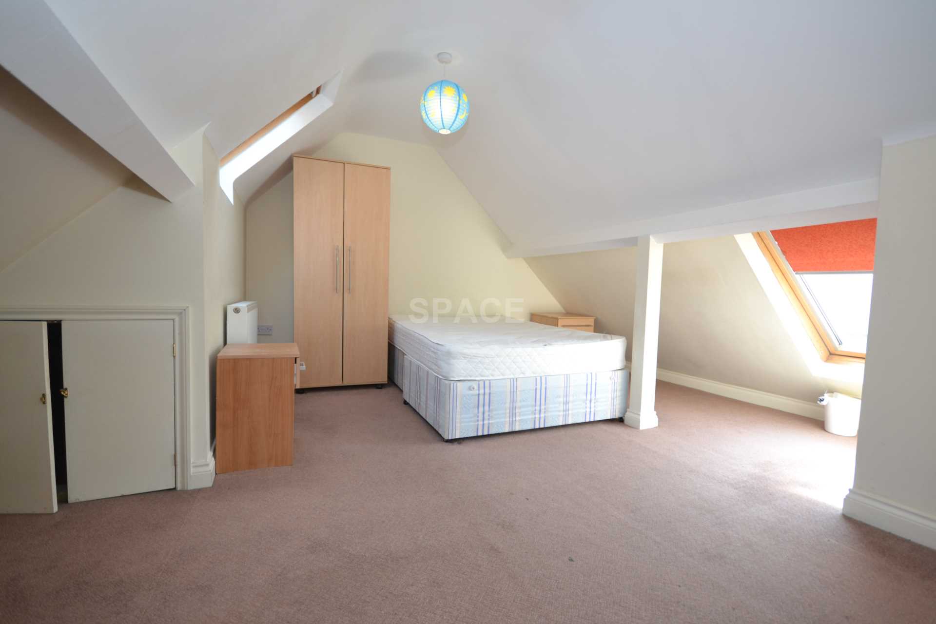 1 bed House Share for rent in Reading. From Space 1 bed House Share for rent in Reading. From Space