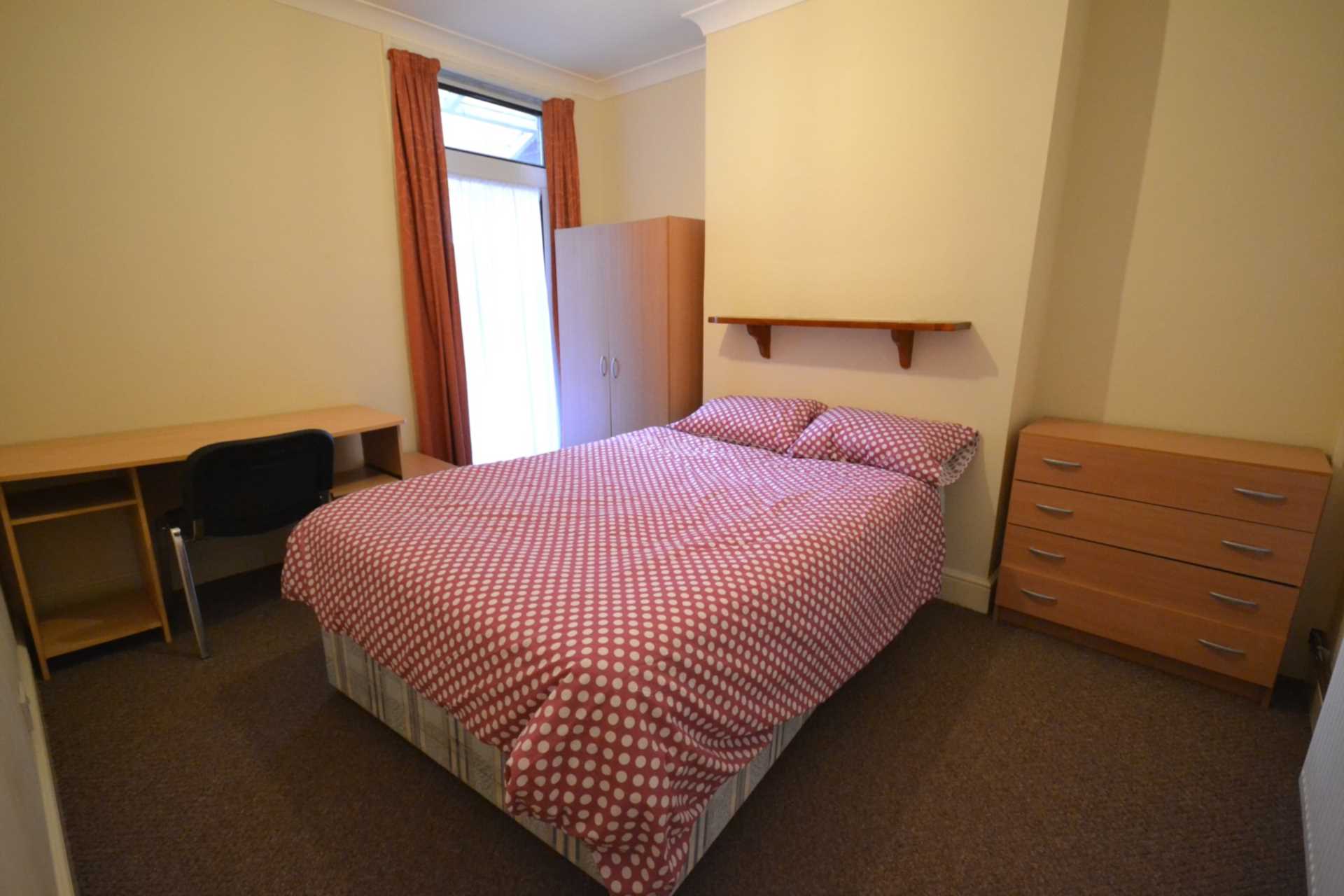 1 bed House Share for rent in Reading. From Space