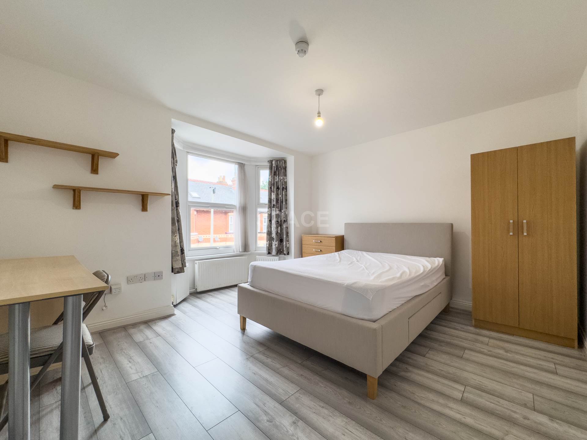 1 bed House Share for rent in Shinfield. From Space