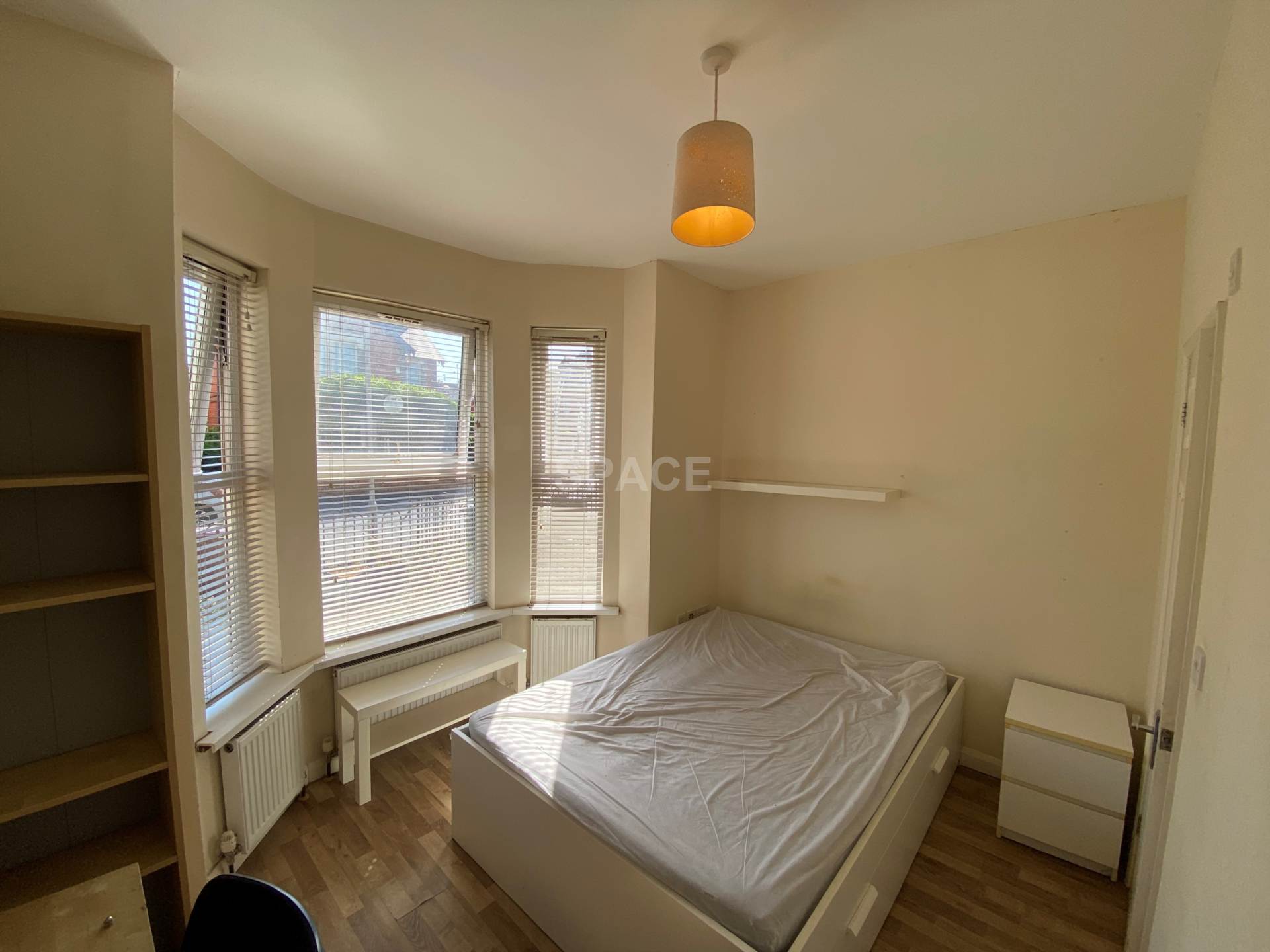 1 bed Mid Terraced House for rent in Reading. From Space