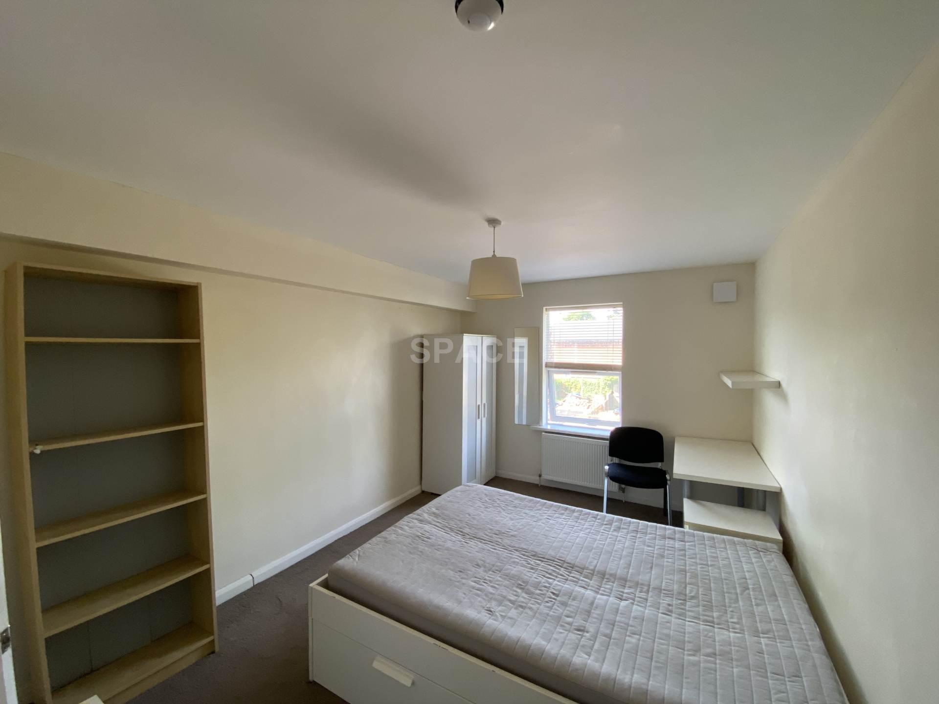 1 bed Mid Terraced House for rent in Reading. From Space