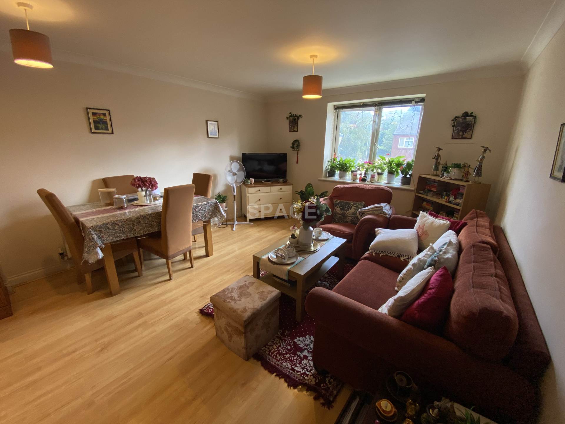 2 bed 1st Floor Flat for rent in Reading. From Space 2 bed 1st Floor Flat for rent in Reading. From Space