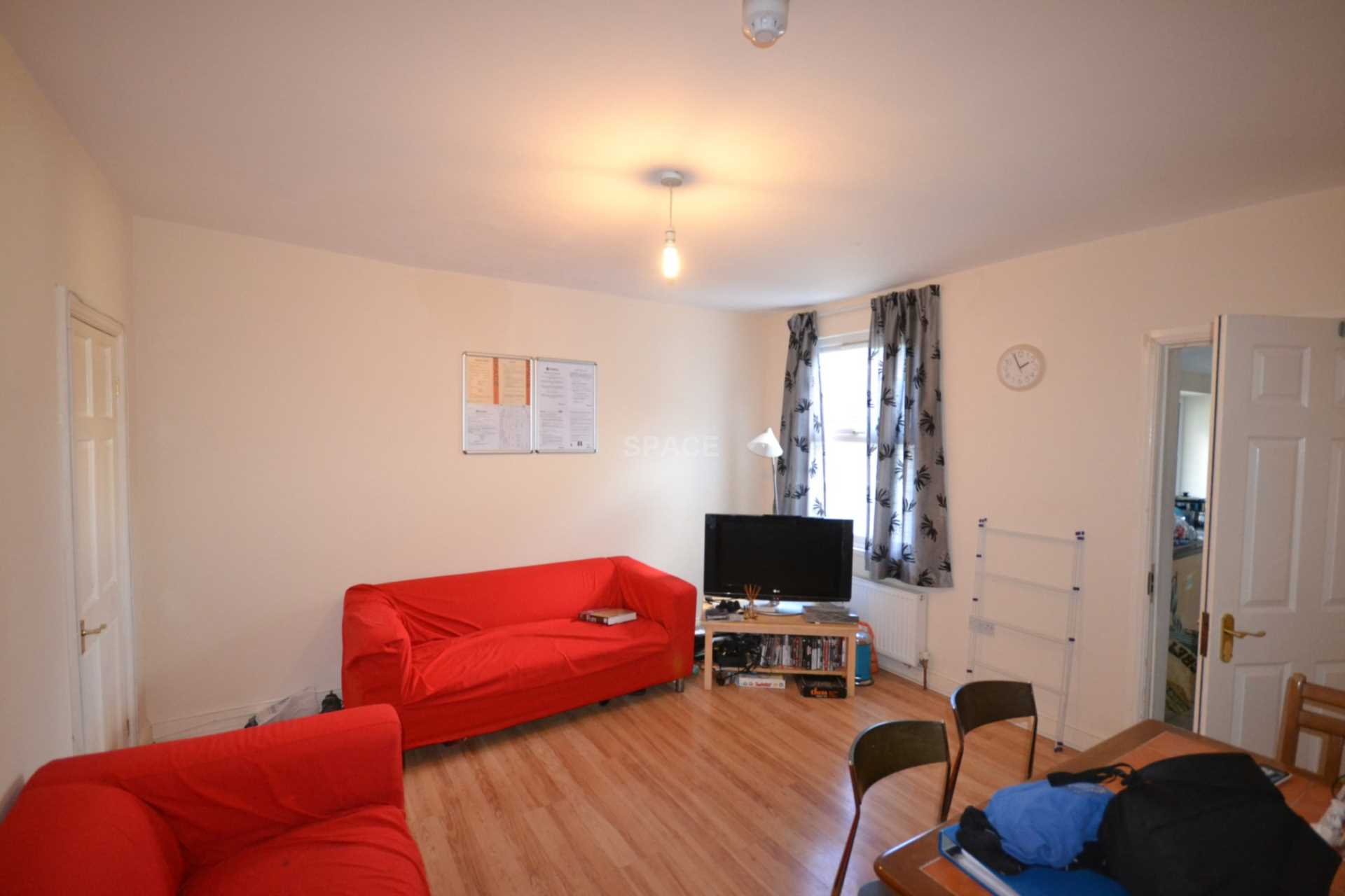 6 bed House Share for rent in Shinfield. From Space