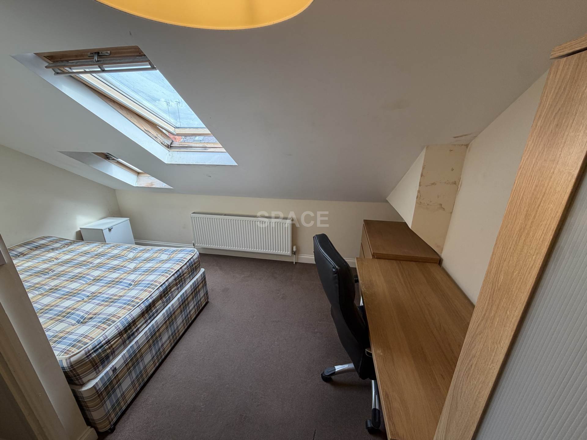1 bed House Share for rent in Reading. From Space