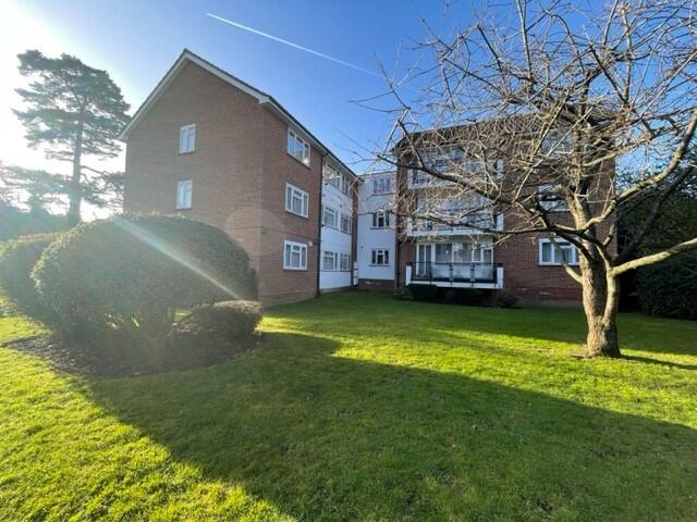 3 bed 1st Floor Flat for rent in Stanmore. From Space Residential - Mill Hill & Edgware
