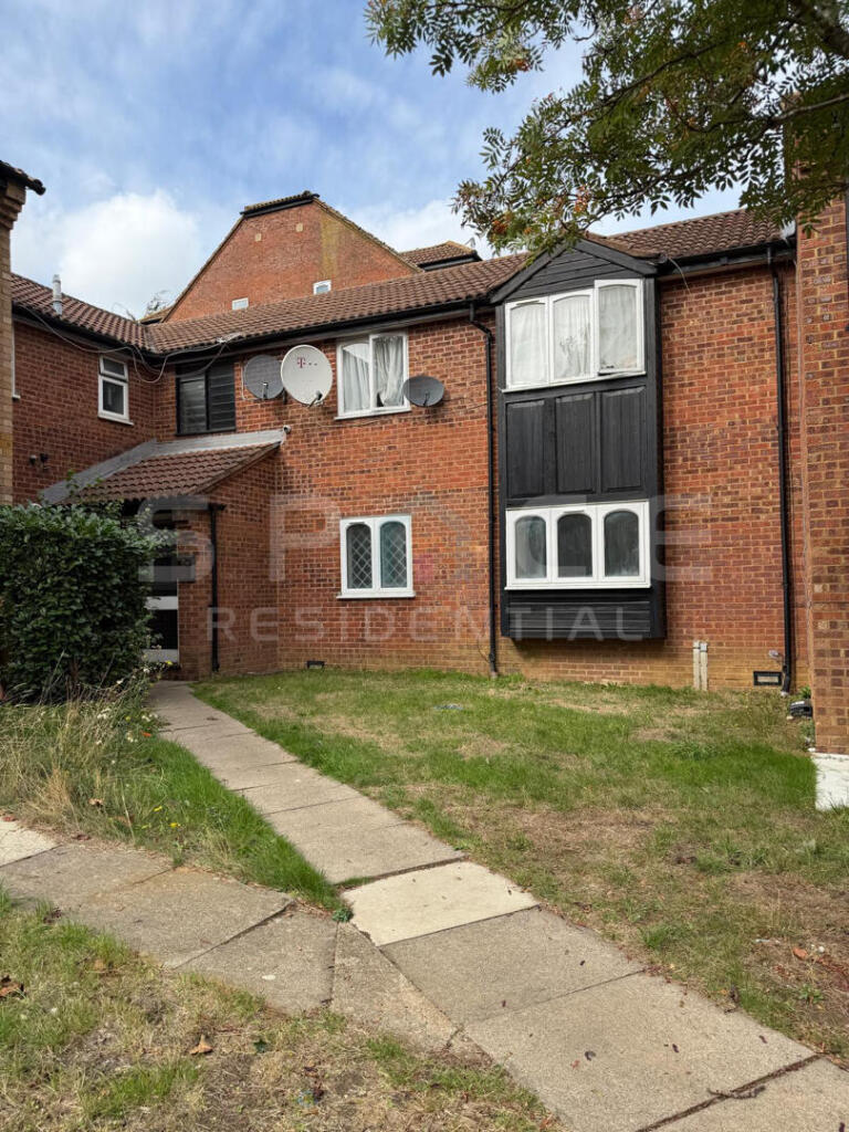 2 bed House (unspecified) for rent in Elstree. From Space Residential - Mill Hill & Edgware
