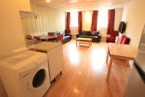 2 bed Flat for rent in London. From Square Quarters