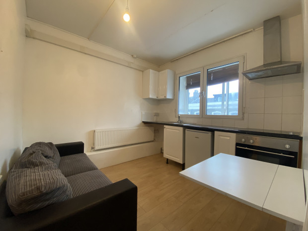 0 bed Flat for rent in Holloway. From Square Quarters