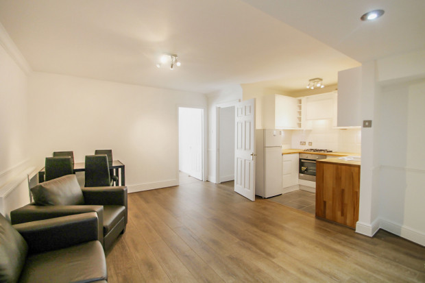 3 bed 1st Floor Flat for rent in London. From Square Quarters - Islington