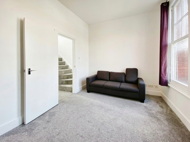 1 bed Mid Terraced House for rent in Holloway. From Square Quarters - Islington