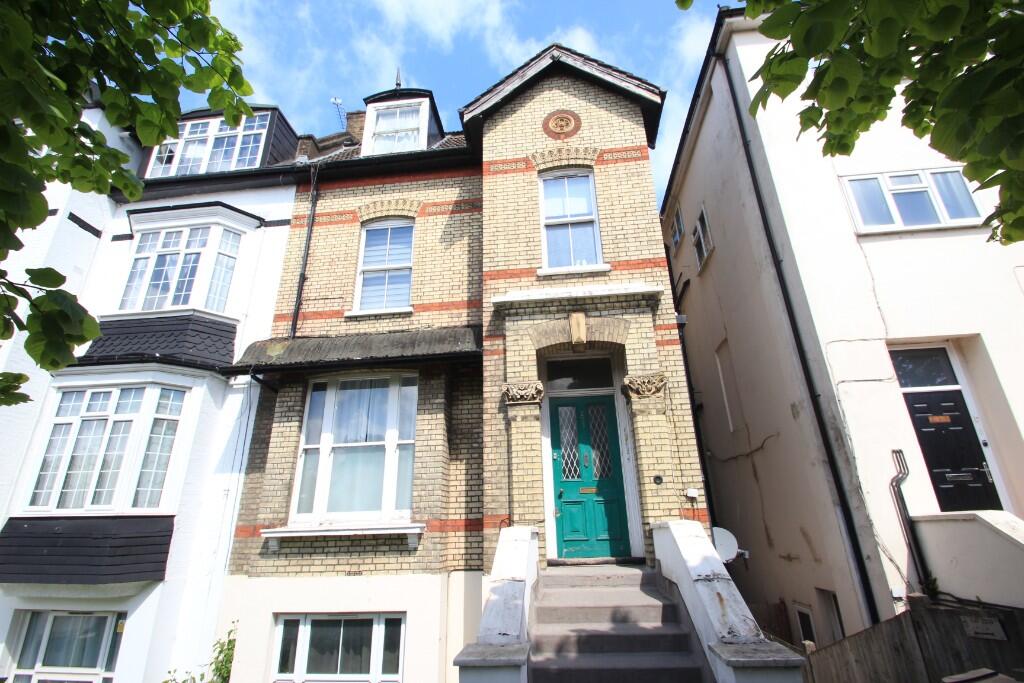 1 bed 1st Floor Flat for rent in Croydon. From Squires - Harrow