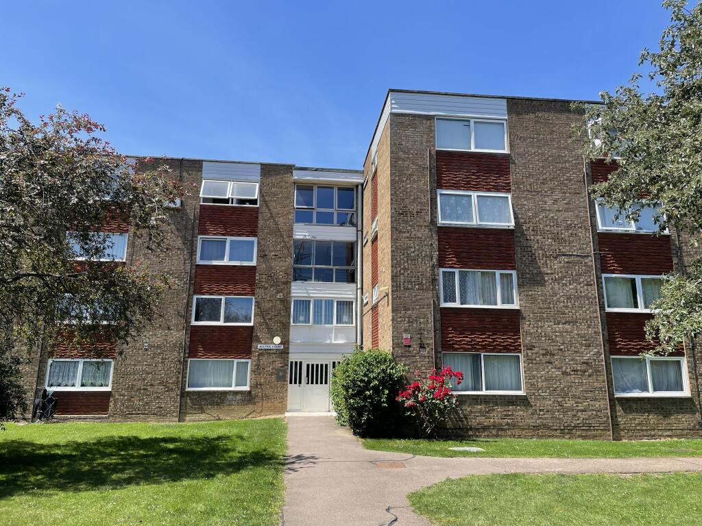 2 bed 1st Floor Flat for rent in Bedford. From Squires - Harrow