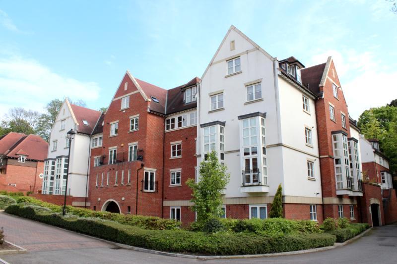 2 bed Apartment for rent in Harrow. From Squires - Harrow