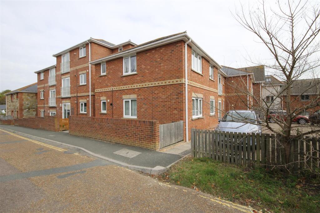 2 bed 1st Floor Flat for rent in Colwell. From Spence Willard - Yarmouth