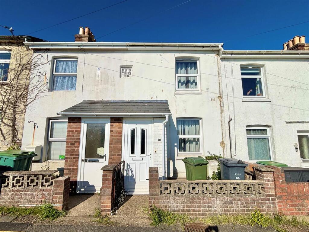 2 bed Mid Terraced House for rent in Newport. From Spence Willard - Yarmouth