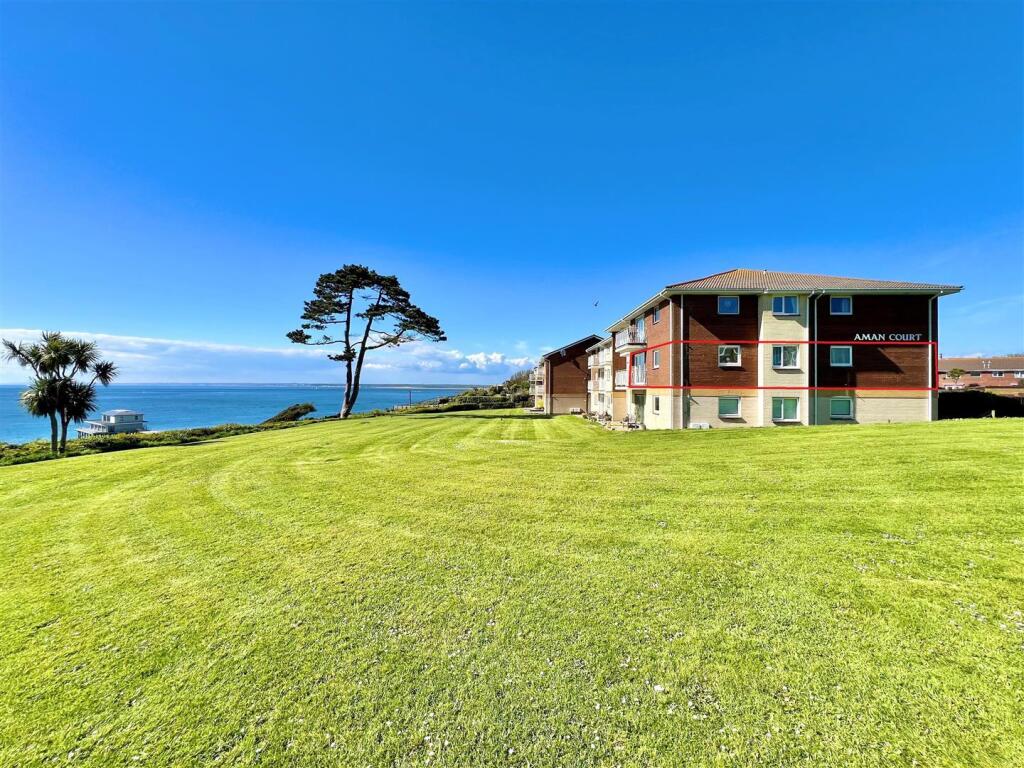 3 bed 1st Floor Flat for rent in Totland. From Spence Willard - Yarmouth
