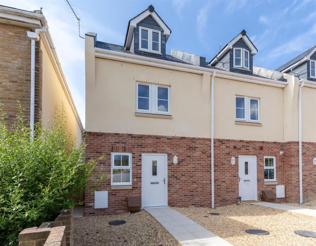 2 bed End of Terrace for rent in Cowes. From Spence Willard - Yarmouth