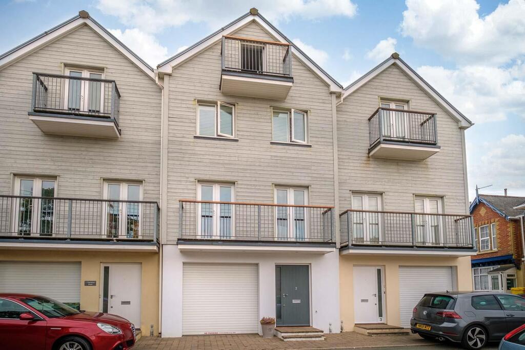 5 bed Mid Terraced House for rent in Bembridge. From Spence Willard - Yarmouth 5 bed Mid Terraced House for rent in Bembridge. From Spence Willard - Yarmouth