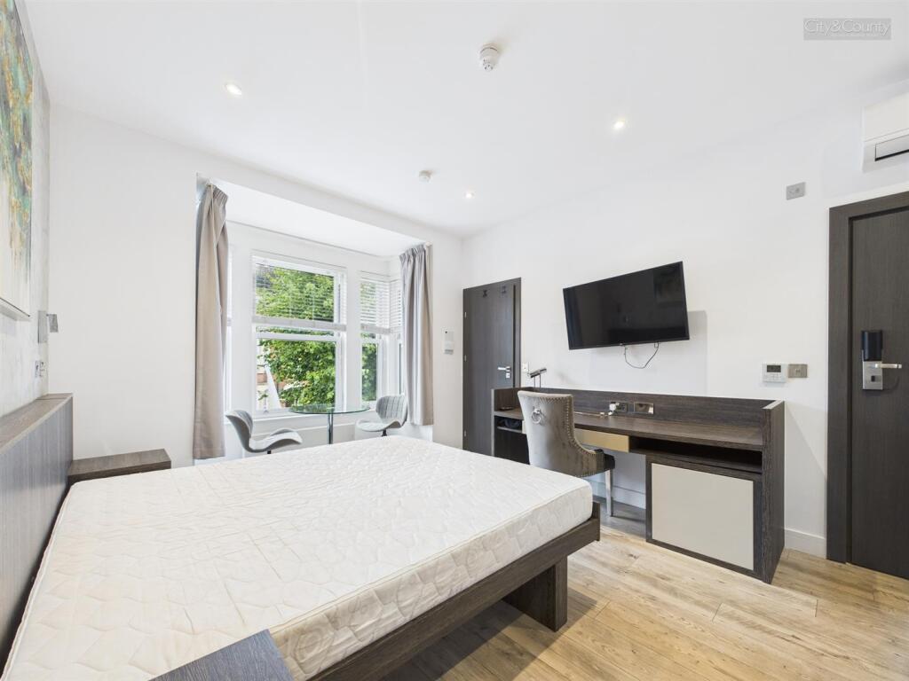 4 bed Studio for rent in Peterborough. From City & County (UK) Ltd - Peterborough 4 bed Studio for rent in Peterborough. From City & County (UK) Ltd - Peterborough