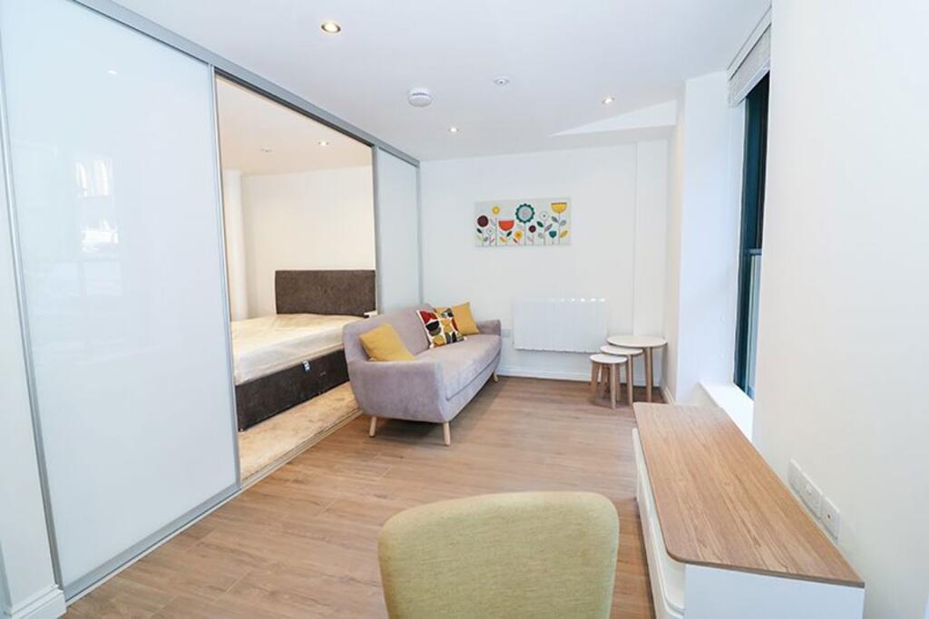 1 bed Apartment for rent in Bradford. From Squarefoot Apartments - Bradford
