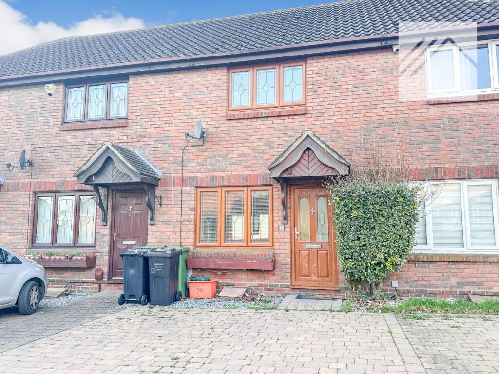 1 bed Mid Terraced House for rent in Nevendon. From Stephen Lane - Canvey Island