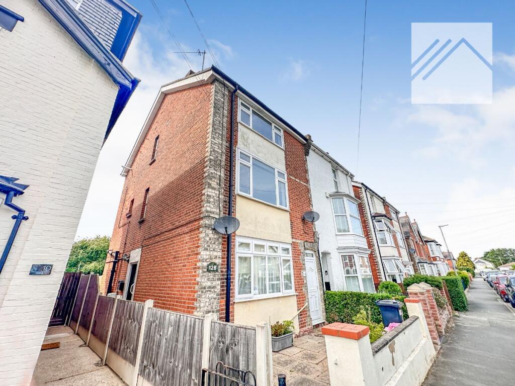 2 bed Apartment for rent in Burnham-on-Crouch. From Stephen Lane - Canvey Island 2 bed Apartment for rent in Burnham-on-Crouch. From Stephen Lane - Canvey Island
