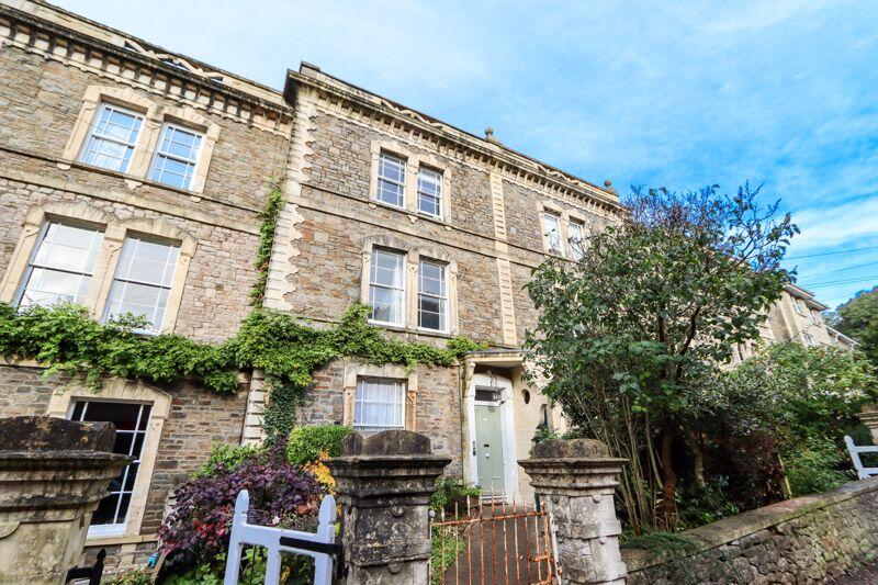 2 bed 1st Floor Flat for rent in Clevedon. From Steven Smith Town & Country Estate Agents - Clevedon